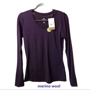 Merino wool undershirt baselayer long sleeve